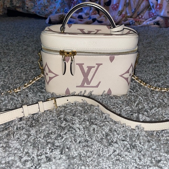 Louis Vuitton Monogram bag - Picture 1 of 5